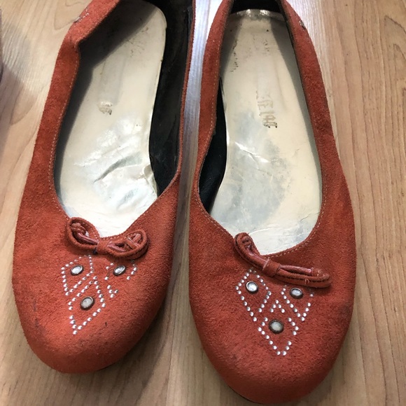 Shoes - Picture 3 of 3